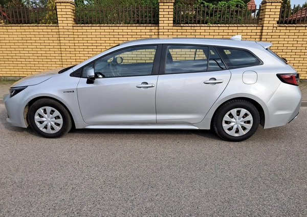 Toyota Corolla cena 65800 przebieg: 166800, rok produkcji 2019 z Białobrzegi małe 232